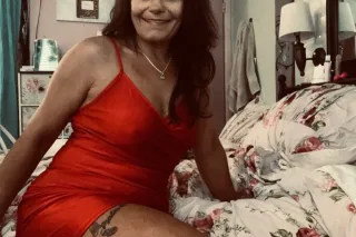 Sexy talented milf loves to play, you may never wanna leave - Image 5