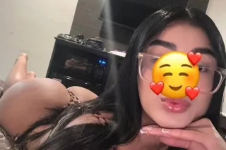 HELLO DADDY I'M AVAILABLE NOW🥰 - Image 1
