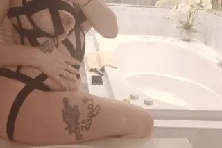 looking to have some fun - 28 - Image 2