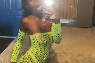 INCALL WEST OAKLAND 📍Tiny 4'10 86lb 🍫 Petite 🍭GREEK GODDESS 🍑👸🏾 & Sloppy 💦 Throat 🏆 AVAILABLE NOW📞 - Image 2