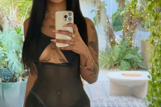 Hello, I'm a Latina. - Image 2