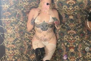 Tall blone white girl - Image 4