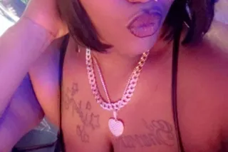 beautiful pleaser - Image 1