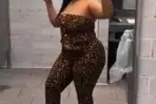 let me come over papi 💦🥰 - Image 1