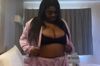 Confident BBW Curvy Goddess Available in Town ✨ Friendly Vibes ✨ 100% Verified ✅ 2 GIRLS ✅ INCALL / OUTCALL / CAR DATE ✅ FaceTime Session✅ - Image 8