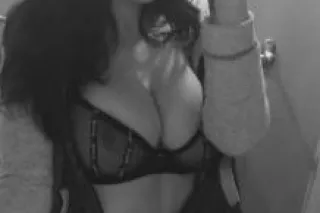 💕 Sweet Sexy N Busty! Ready to... - Image 2