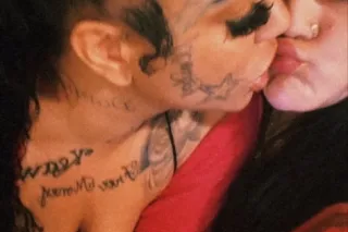 bare back 🫧 - 22 - Image 2