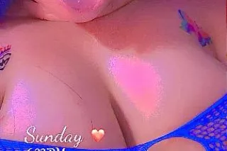 🔥GREEN EYES + THICK THIGHS + J... - Image 2