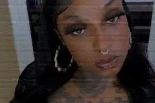 |CATCH ME EHILE YOU CAN BABY 👑... - Image 1