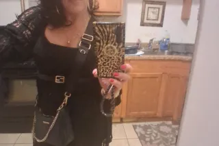 looking to provide massage services to mature, respectful fellas and ladies - Image 1