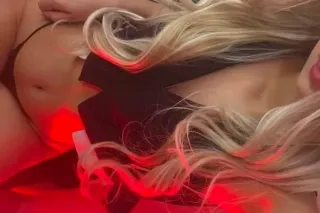 latina hermoza llegada a tu ci... - Image 3