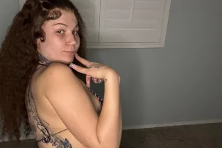 Slippery when wet 🤤💦🥵 - Image 2