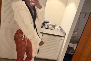 🍭💋Meet Kreamii Kandi — A Beaut... - Image 3