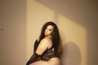 Sexy Discreet Companion availa... - Image 4