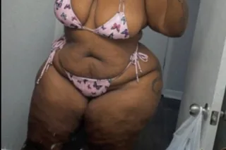 I JUST WANT TO BE YOUR FAVORITE BBW 🥰 BIG BOOTY BOMBSHELL 🍑 - Image 2
