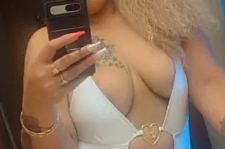 👑 HONEY IS HERE! 👑 Best Black & Puerto Rican Curves in Town 🍑 Sassy, Classy & The Ultimate Throat Goat 🐐 1000% Happy Before You Leave! 🍯TACONA)FIFE/FEDERAL Way outcalls AND ** Fife/Tacoma or Pulling Up to You! 🚗💦 - Image 5