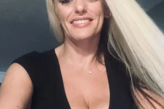 A blonde bombshell that will rock your world - Image 3