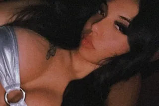 SHES SOO SEXYY🥵 - Image 2