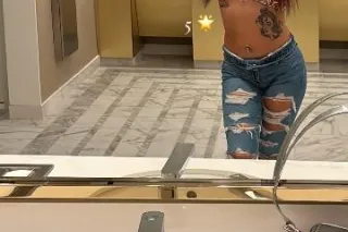 NEW✨KiNKY H0TTiE 🌺 😍bUBBlE B00... - Image 3