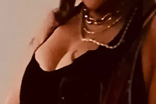 💕Beautiful🔥MILF💋HOSTING NOW! - Image 2