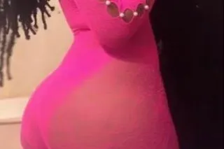 hey if you wanna link up hmu u... - Image 2