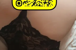 YoUr FaVoRiTe bLoNdE 🤰 PrEgNaN... - Image 1