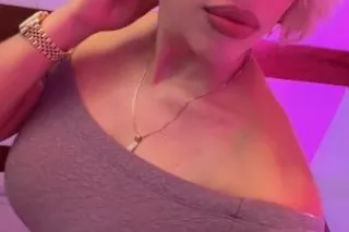 New In Town - 30 - Image 2