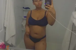 Hablo Espenol Thick Latina 100... - Image 1