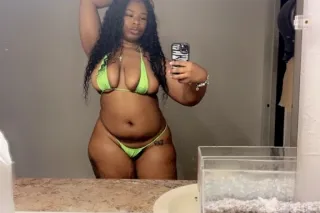 Sexy Big Booty PNW Girl🍑💕🔥 Looking For Some Bay Area Fun🙈🍆😽 - Image 2