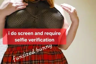 funsized MILF carplay specials... - Image 3