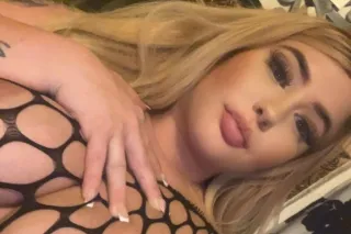 expertise in massage 💕 blonde curvy ready for incall/outcall downtown location💗💗💗facetime /google verification💗 💗💗😊😊 - Image 1