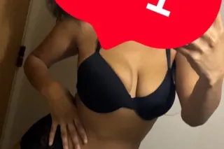 type of girl to live rent free in your head after bye😘 - Image 2