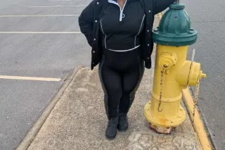 HEYYY @RETURN CLIENTS of FVILLE & nearby... YOUR FAVE 4FT3IN SNACK IS BACK! #returnclientsonly come see me while you can... XOXO Funsized Melanie 4'3 - Image 9
