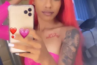 Clean petite lightskin 🫧❤ - Image 1