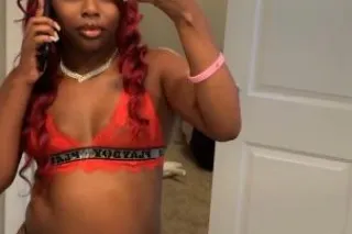 New in Town 💋𝐒𝐞𝐱𝐲 Chocolate 𝐓𝐫... - Image 1