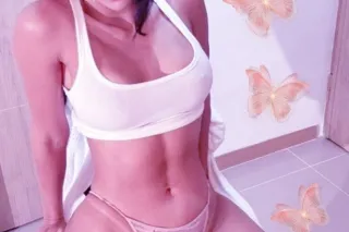 Chica caliente con un cuerpo i... - Image 3