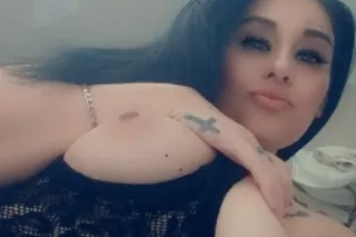 🔥 MEET LUCKY SEXY THICK LATINA THIGHS AND ALL🔥🔥 QV"S 60 only for today or ask for my 2girl special only for today - Image 6