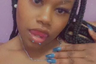 Thick gurlllllll🥰🥴😍💦💦with a nice throat👅and amazing 💦🐱 - Image 4