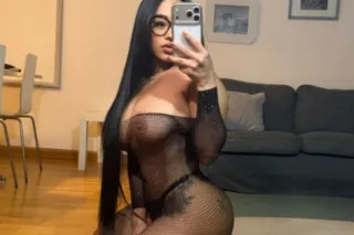 Soy Yuli tengo 25 aito Y Soy Una venezolana 😋♥Preciosa Y Muy Amable Cariosa😘Y Con Mucho Fuego En Mi Cuerpo.😍😘😘😍 - Image 4