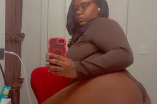 Chocolate Fantasy# Nicole, 25 ... - Image 1