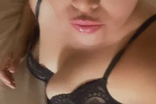 Freaky little slut ready to play 💦💋👄 - Image 2