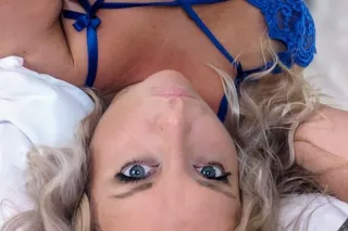 🍑 Thick Blonde MILF & Her Husband: Your Kink Playground 🍑 - Image 3
