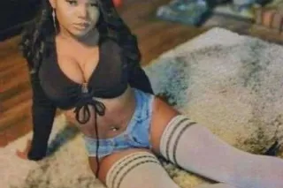 sugar daddy wanted 😋 scheduled meets only ✨️ - Image 1