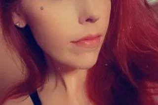 Miss Red Velvet Available Now😛... - Image 4