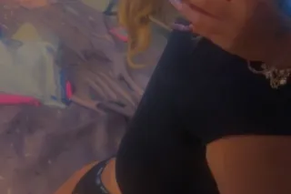 Ask About The 2Pop Special 💦😝👠... - Image 3