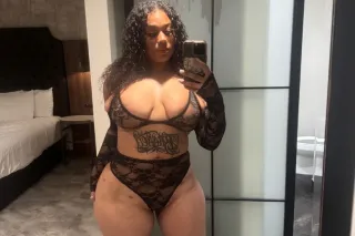 Curvy Latina 🥵 WET TIGHT PUSSY 💦 Make me squirt 🫦💦 Clean Risk Free Fun 😈😘 Professional Throat GOAT 😈😌 - Image 1