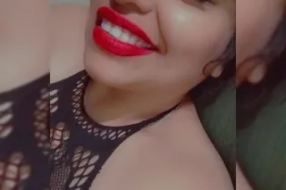 LET'S ENJOY THE RAIN TOGETHER AND CUDDLE💋❣ no need to self entitle myself, comments and reviews speak how awesome i am😘💋💯 - Image 9