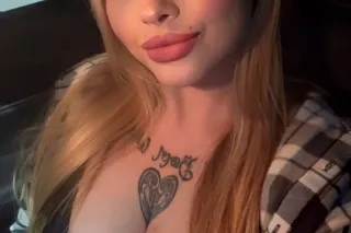 Busty playmate - Image 3