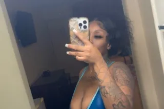 NEW IN TOWN 😍 CUM SEE ME💦 (ASK... - Image 1