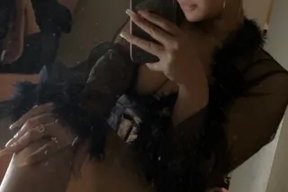 DANIELLA IS BACK !!💕💕Sexy Sweet Petite Caramel Sensation 🥰💫Miss Amour💕😘 !! - Image 9